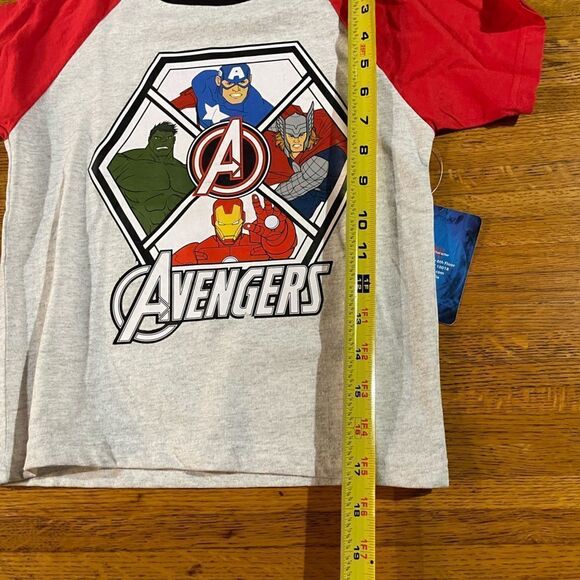 Avengers Marval Character Bous Top size 5/6 NWT - Picture 4 of 8